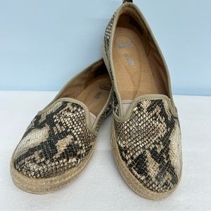 Clarks snakeskin print casual shoes size 7